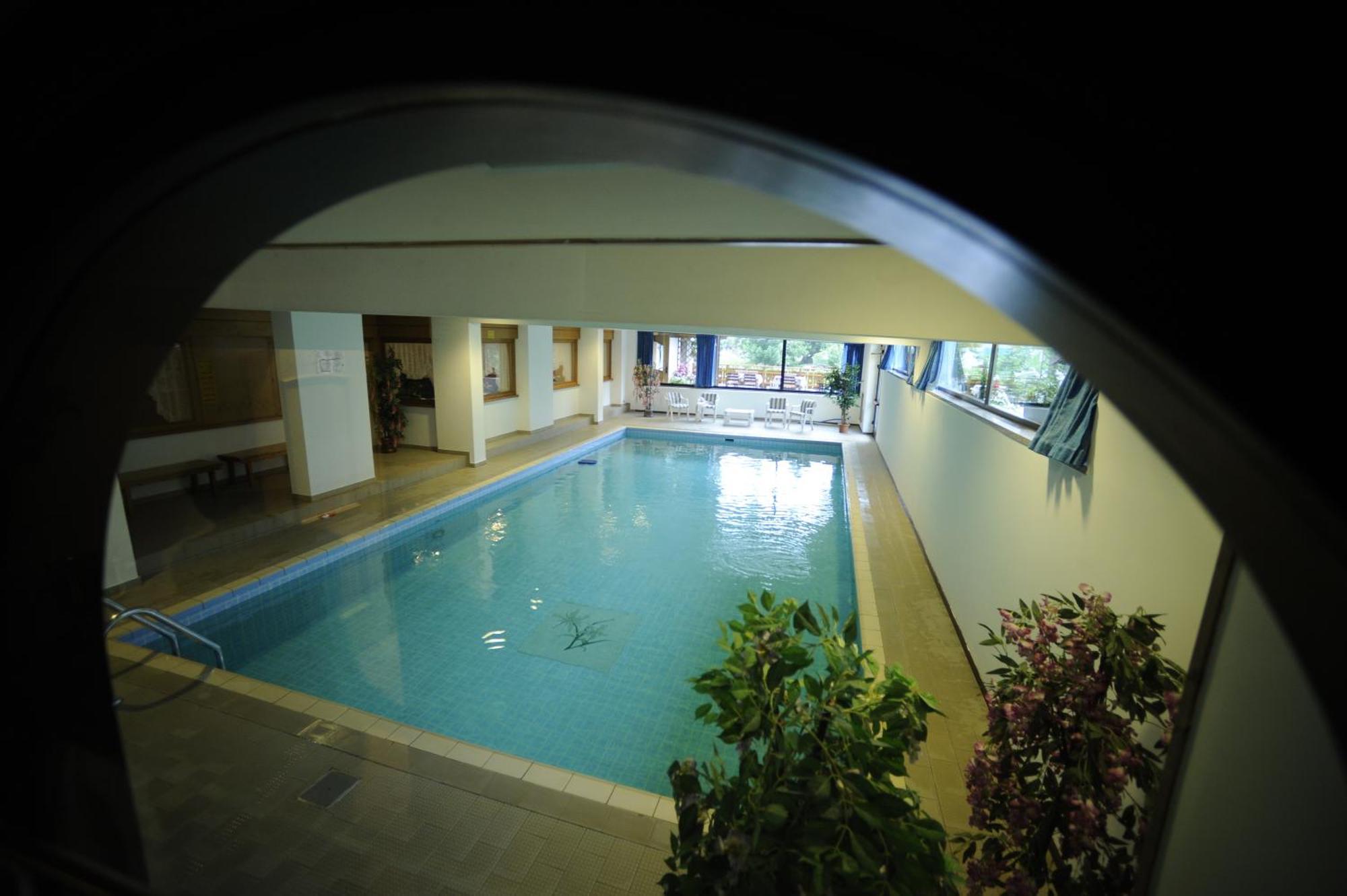Residence Edelweiss Сан-Мартіно-ді-Кастроцца Екстер'єр фото
