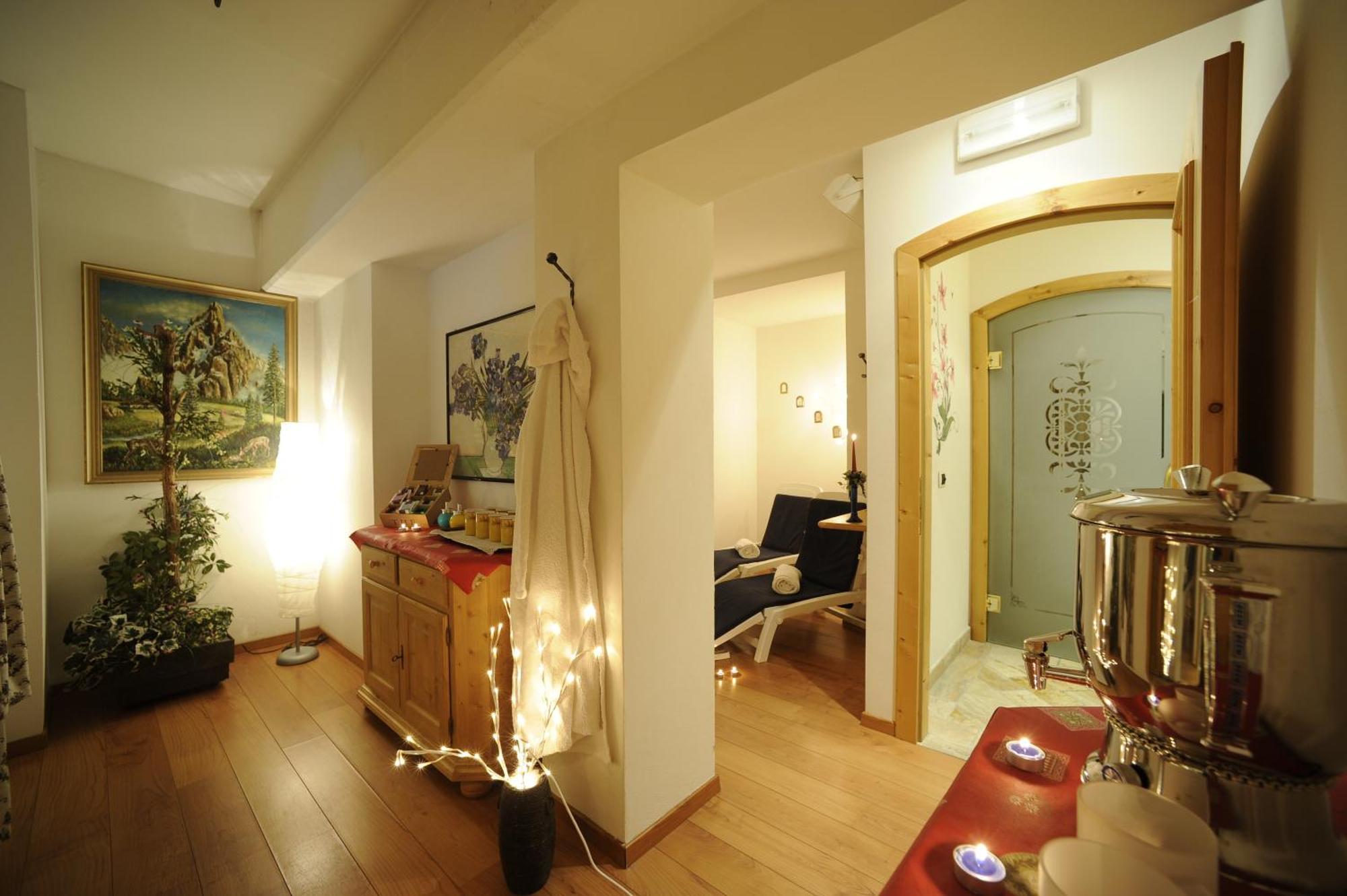 Residence Edelweiss Сан-Мартіно-ді-Кастроцца Екстер'єр фото