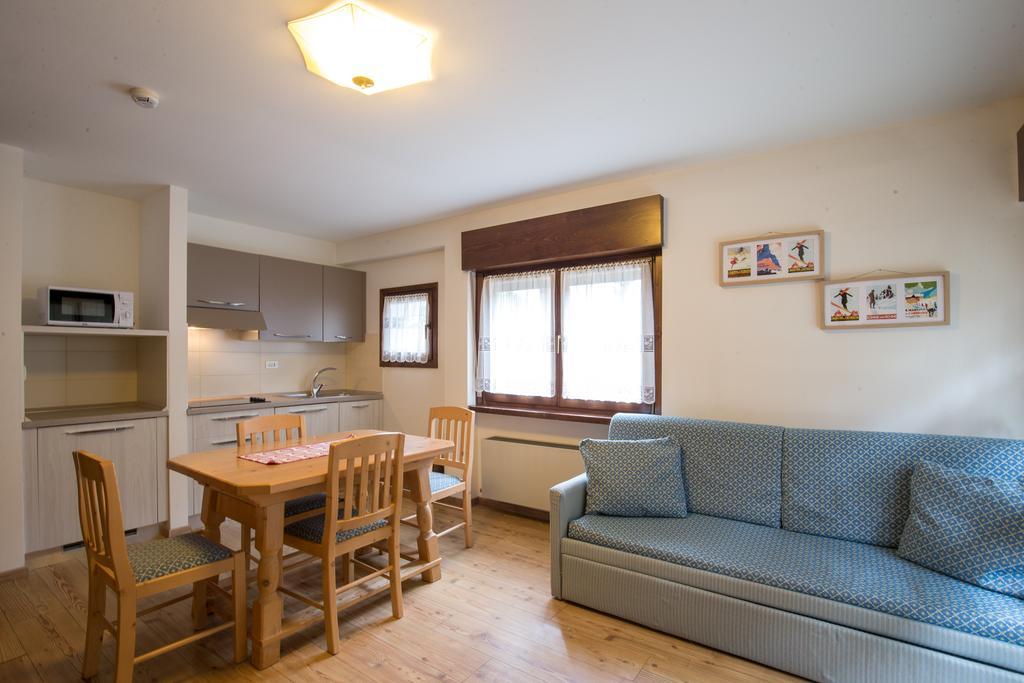 Residence Edelweiss Сан-Мартіно-ді-Кастроцца Екстер'єр фото