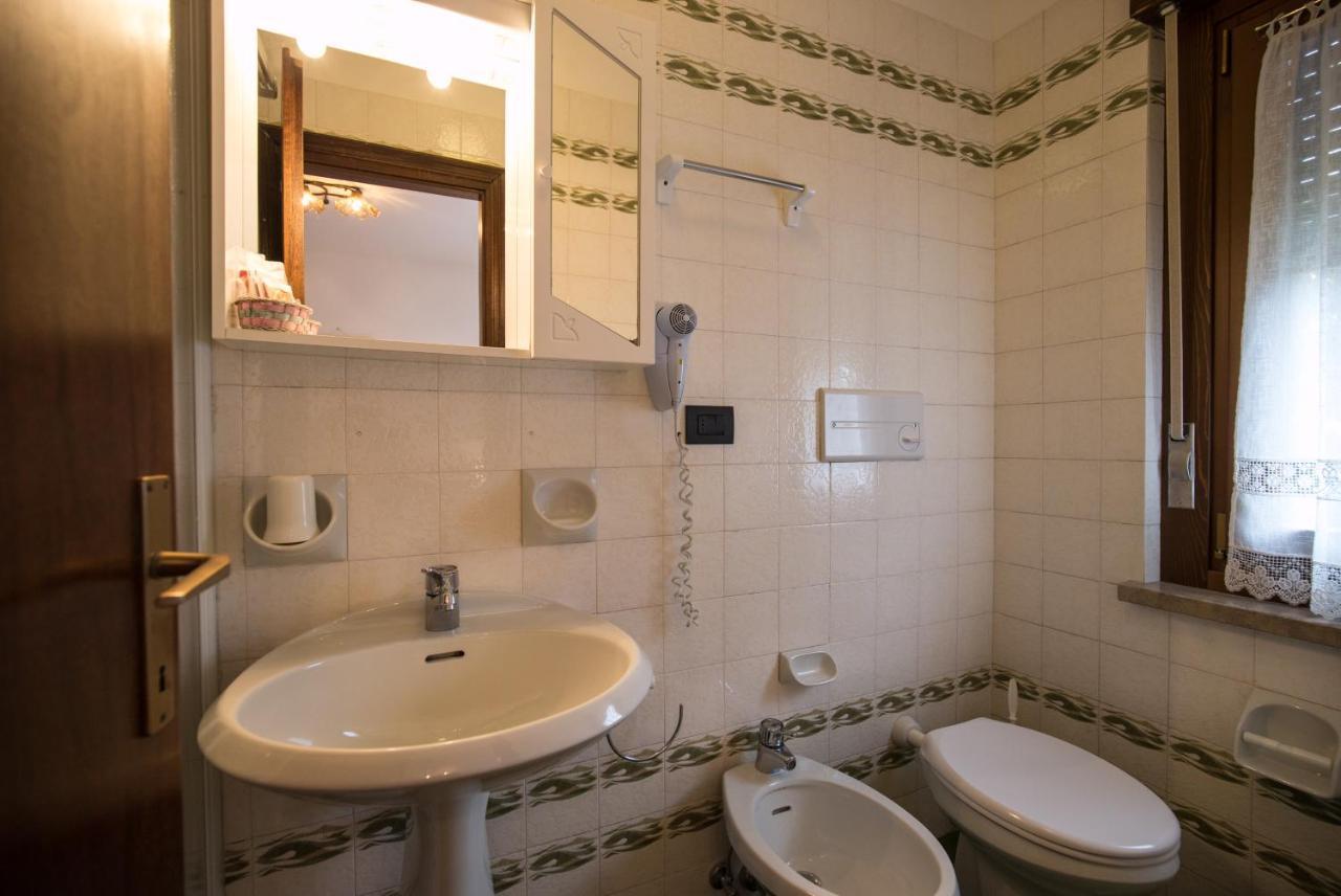 Residence Edelweiss Сан-Мартіно-ді-Кастроцца Екстер'єр фото